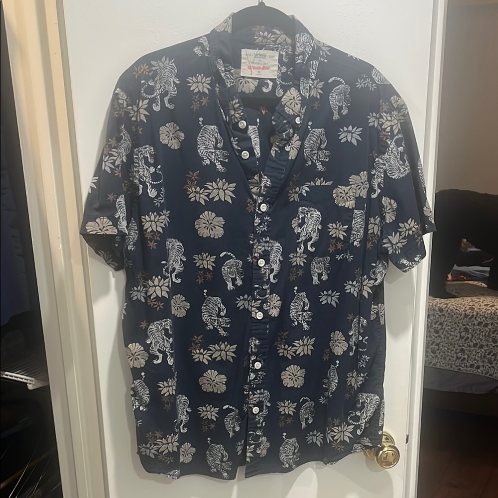 Urban Pipeline Blue and White Casual Button Down Shirt